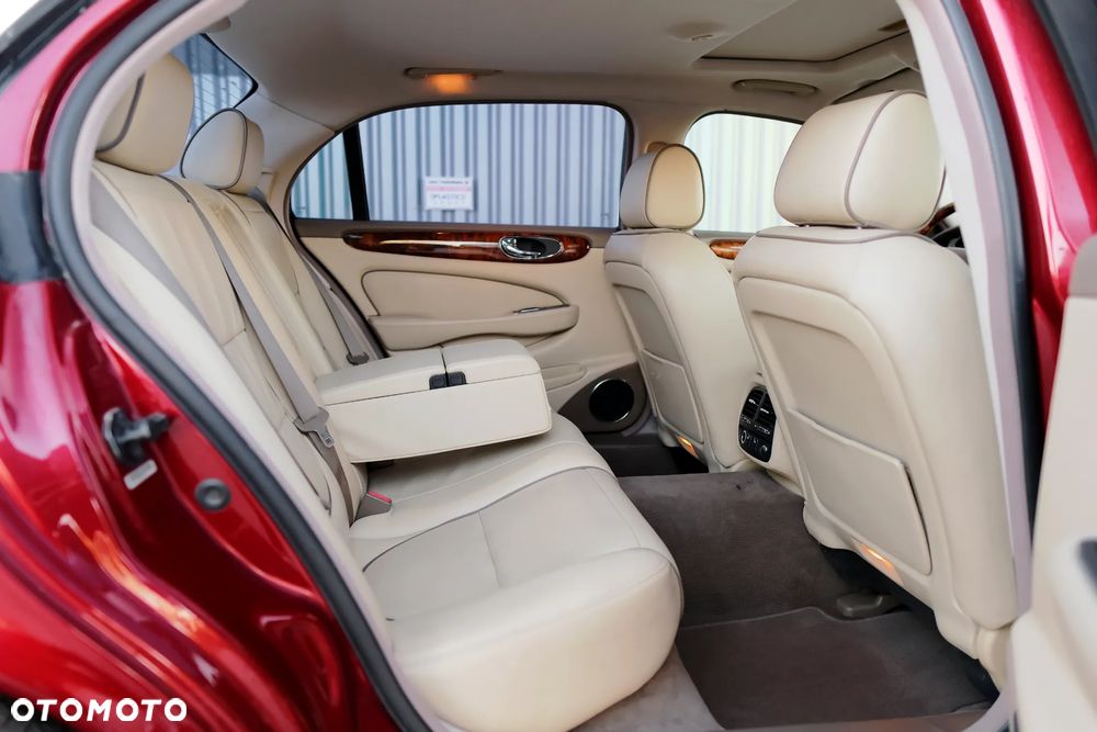 Jaguar XJ XJ8 4.2 LWB - 26