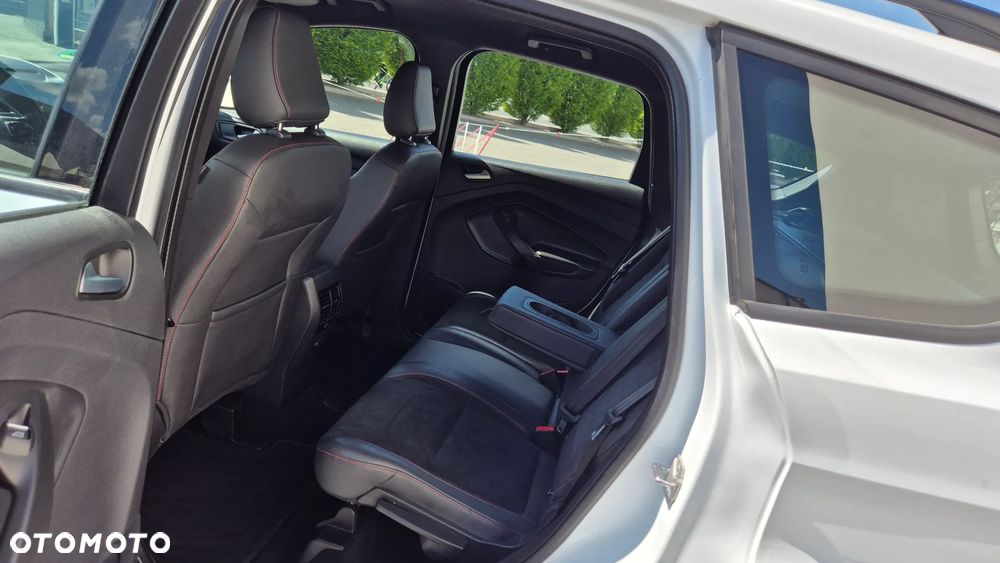 Ford Kuga 2.0 TDCi 4x4 ST-Line - 17