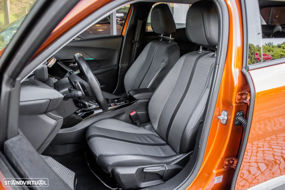 Peugeot 2008 1.5 BlueHDi Allure EAT8 - 29