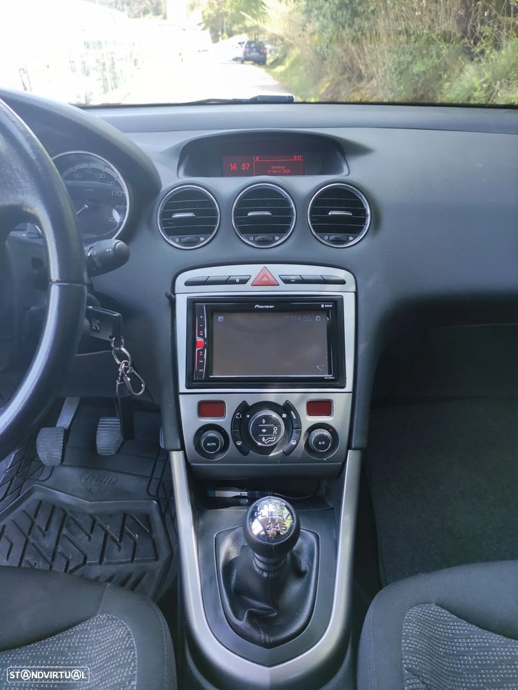 Peugeot 308 SW 1.6 HDi Executive CVM6 - 20