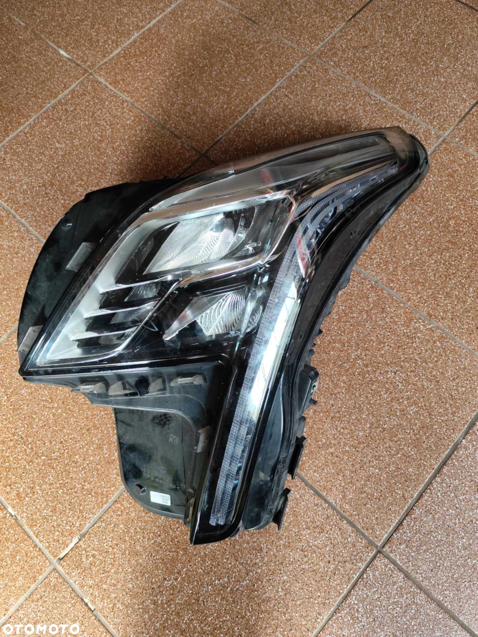 Cadillac CT6 reflektor lewy kompletny wersja Euro - 1