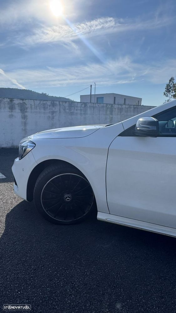 Mercedes-Benz CLA 180 AMG Line - 12