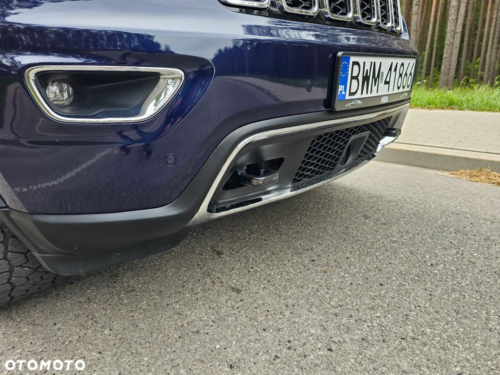Jeep Grand Cherokee 5.7 V8 HEMI Overland Summit - 12