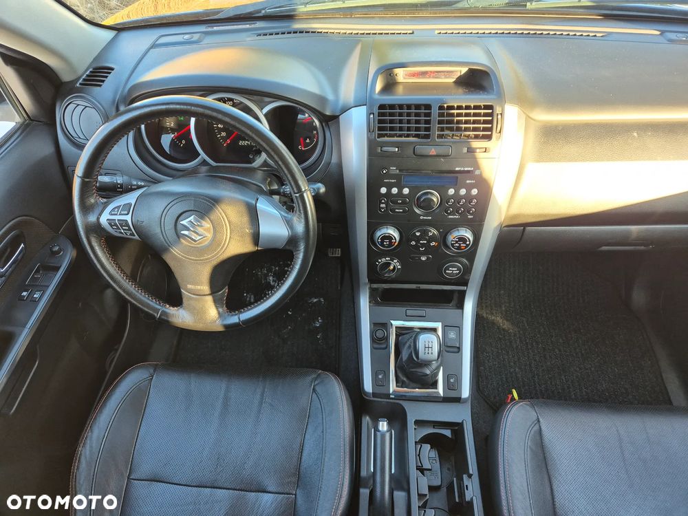 Suzuki Grand Vitara 1.9 DDiS Comfort DPF - 7
