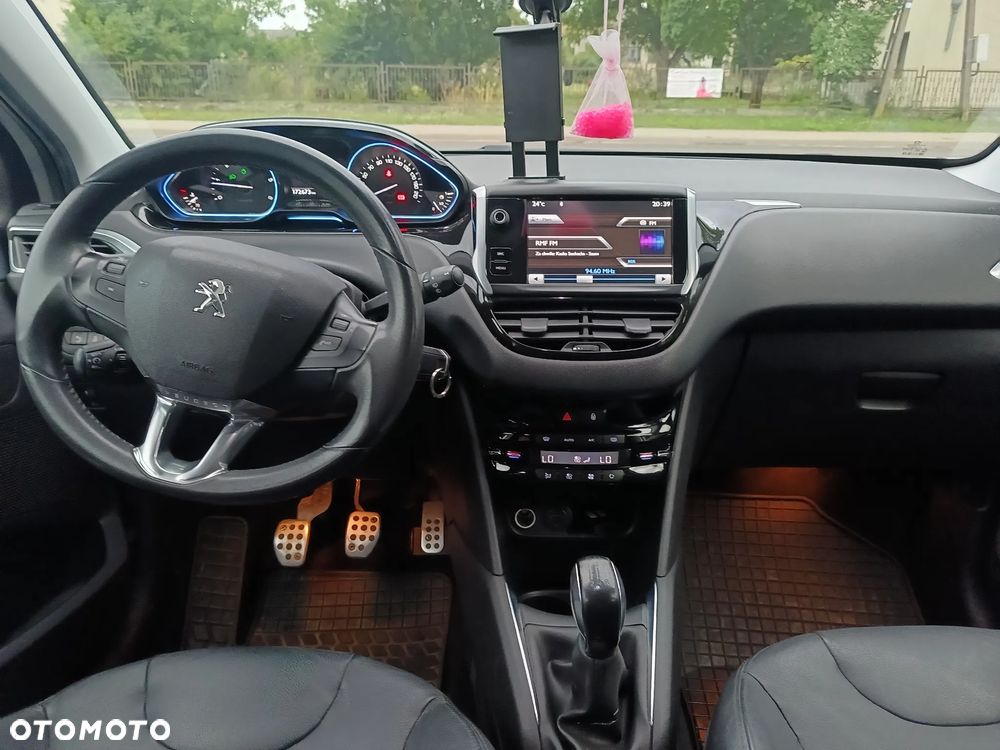 Peugeot 208 1.6 e-HDi Allure STT - 12
