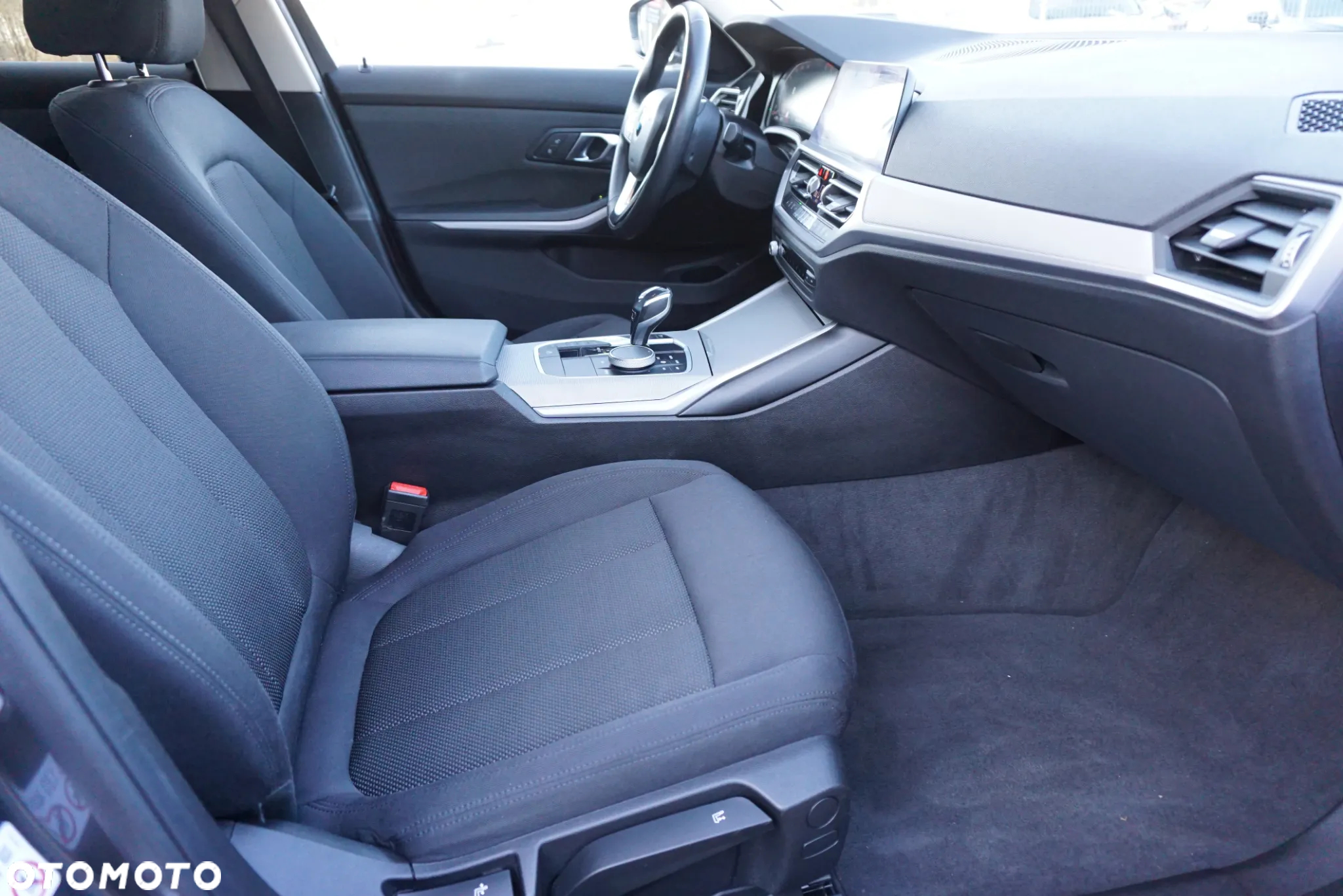 BMW Seria 3 320d Touring xDrive Sport Line - 18