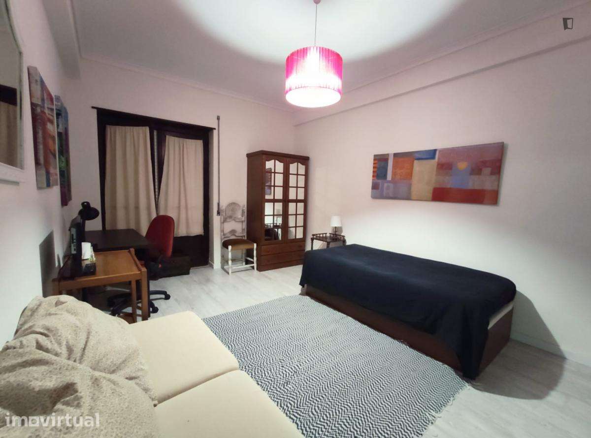 Quarto - localizado em Oeiras Lisbon - Grande imagem: 3/11
