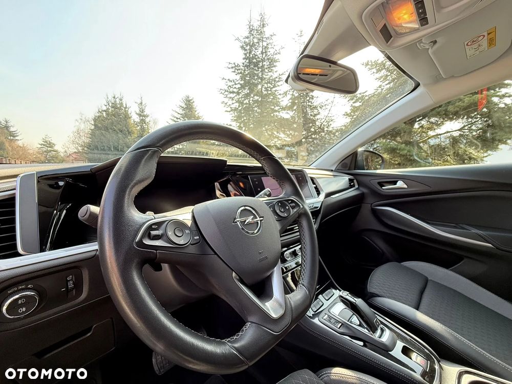 Opel Grandland X 1.2 T GPF Design&Tech S&S - 19