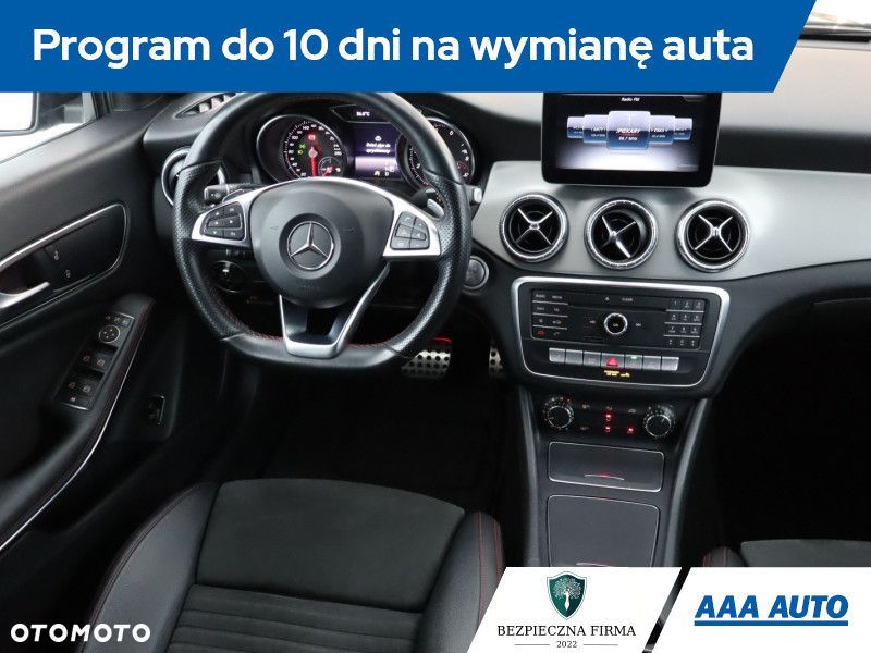 Mercedes-Benz CLA - 9