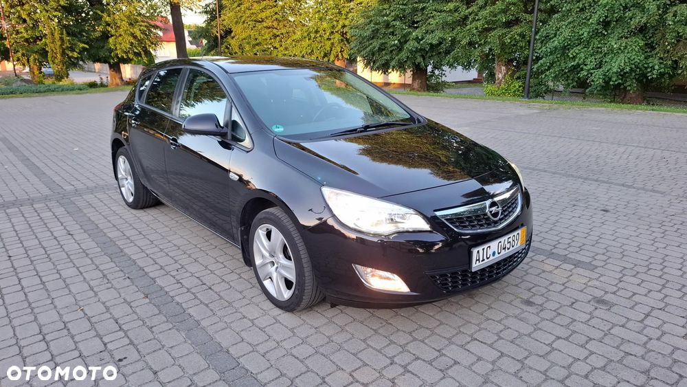 Opel Astra 1.4 T Cosmo - 4