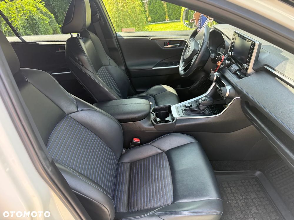 Toyota RAV4 - 5