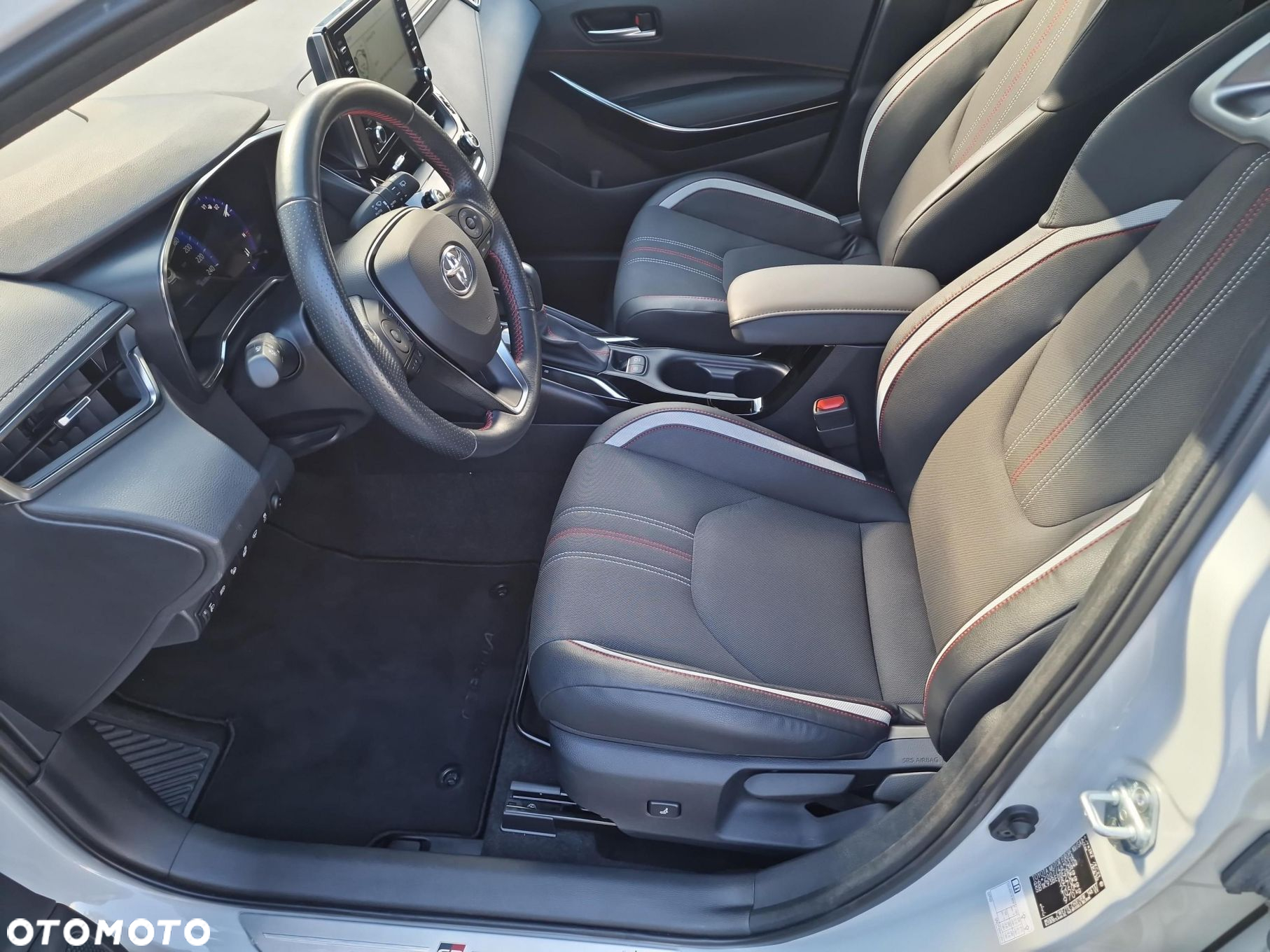 Toyota Corolla 1.8 Hybrid GR Sport - 10