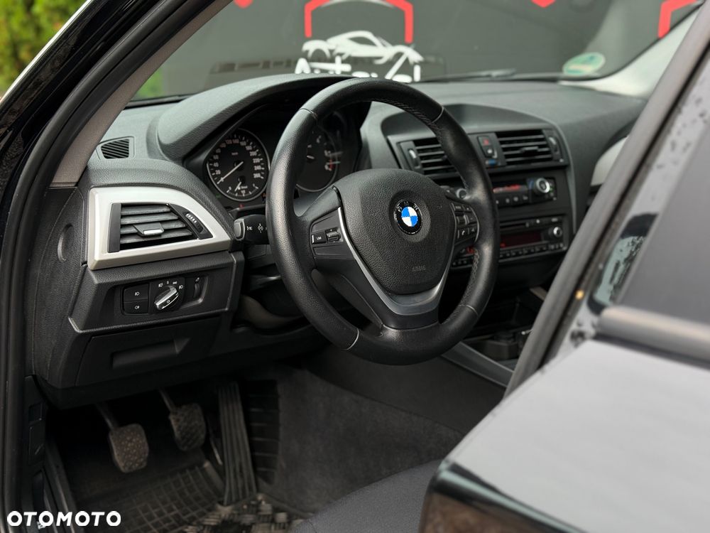BMW Seria 1 120d Sport Line - 17