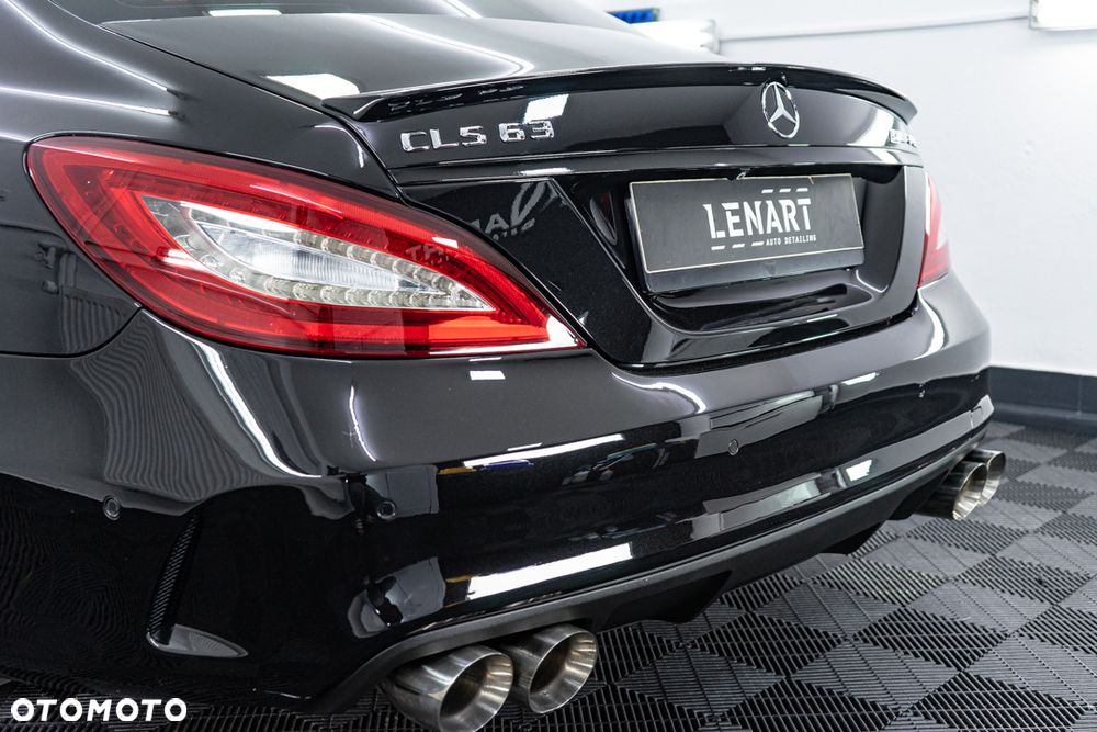 Mercedes-Benz CLS - 6