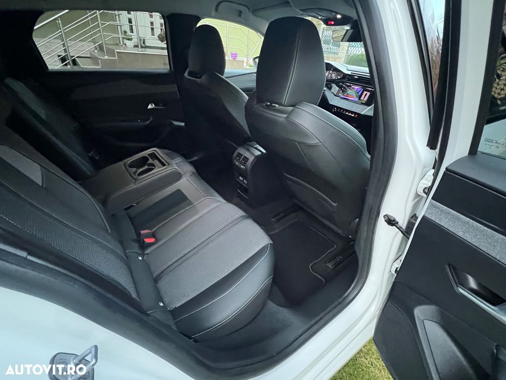 Peugeot 308 BlueHDi 130 EAT8 Style - 11