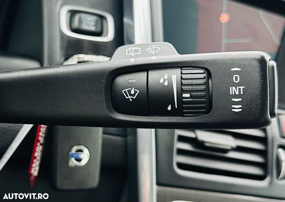 Volvo XC 60 D3 Momentum - 27