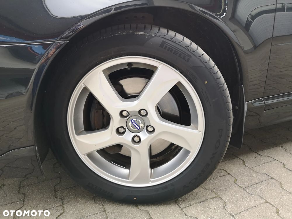Volvo V70 D5 Momentum - 6