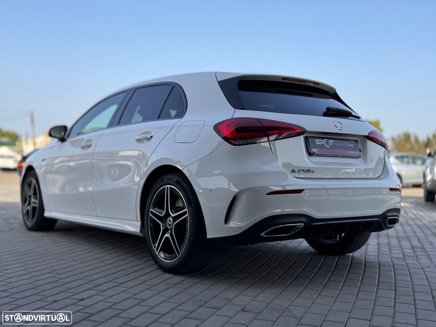 Mercedes-Benz A 250 e AMG Line - 7