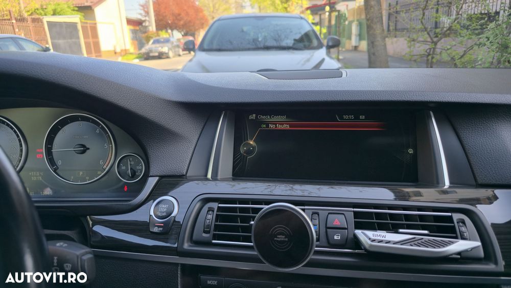 BMW Seria 5 525d xDrive - 6