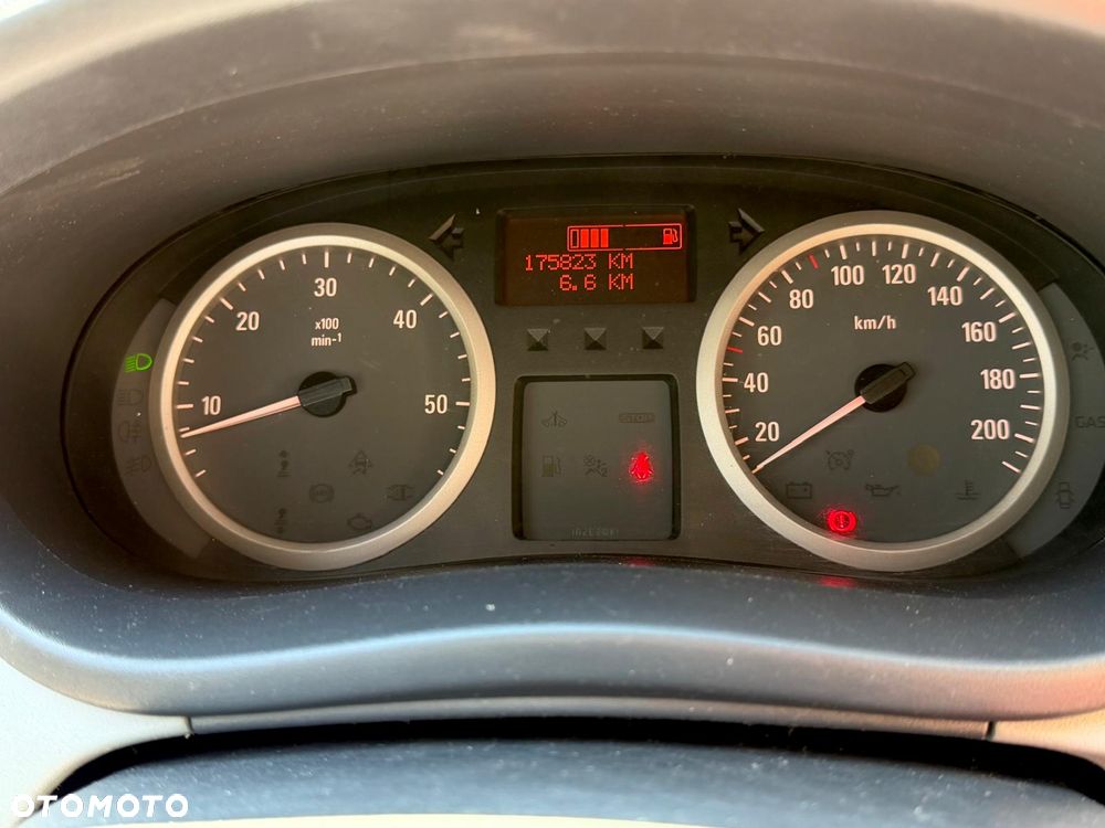 Opel Vivaro L1H1 2.9t - 19