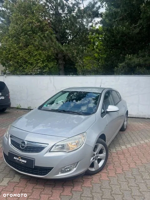 Opel Astra IV 1.4 T Cosmo
