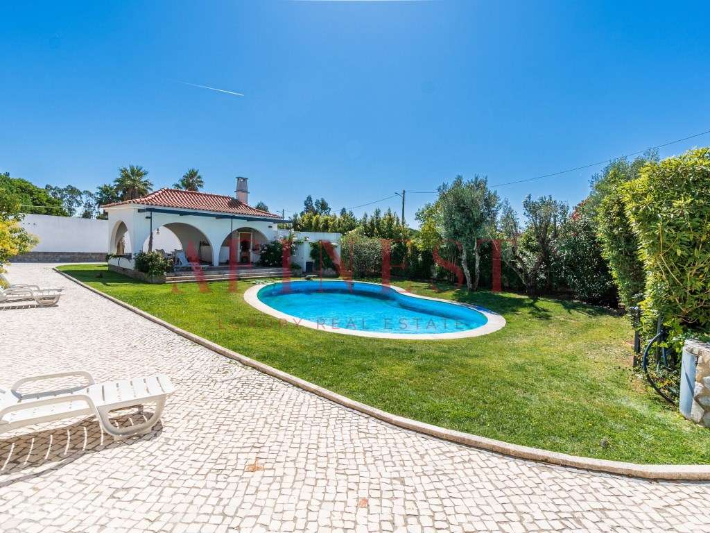 MORADIA T6 EM ALBARRAQUE | LOTE 2.500 m² | JUNTO À QUINTA DA BELOURA - Grande imagem: 4/60