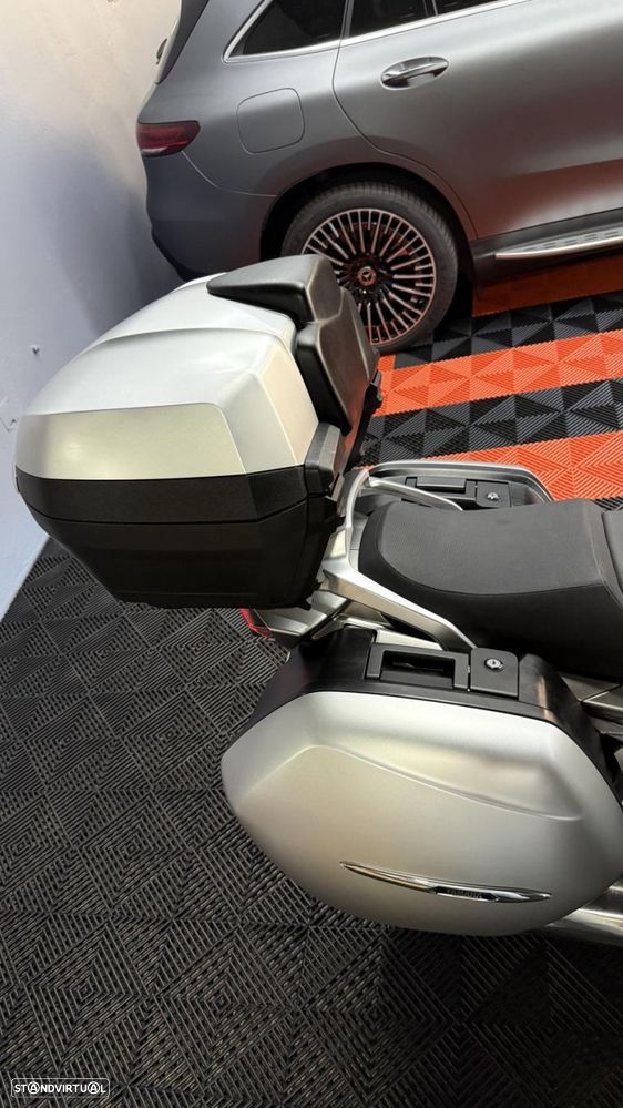 Yamaha FJR Ultimate Edition - 25