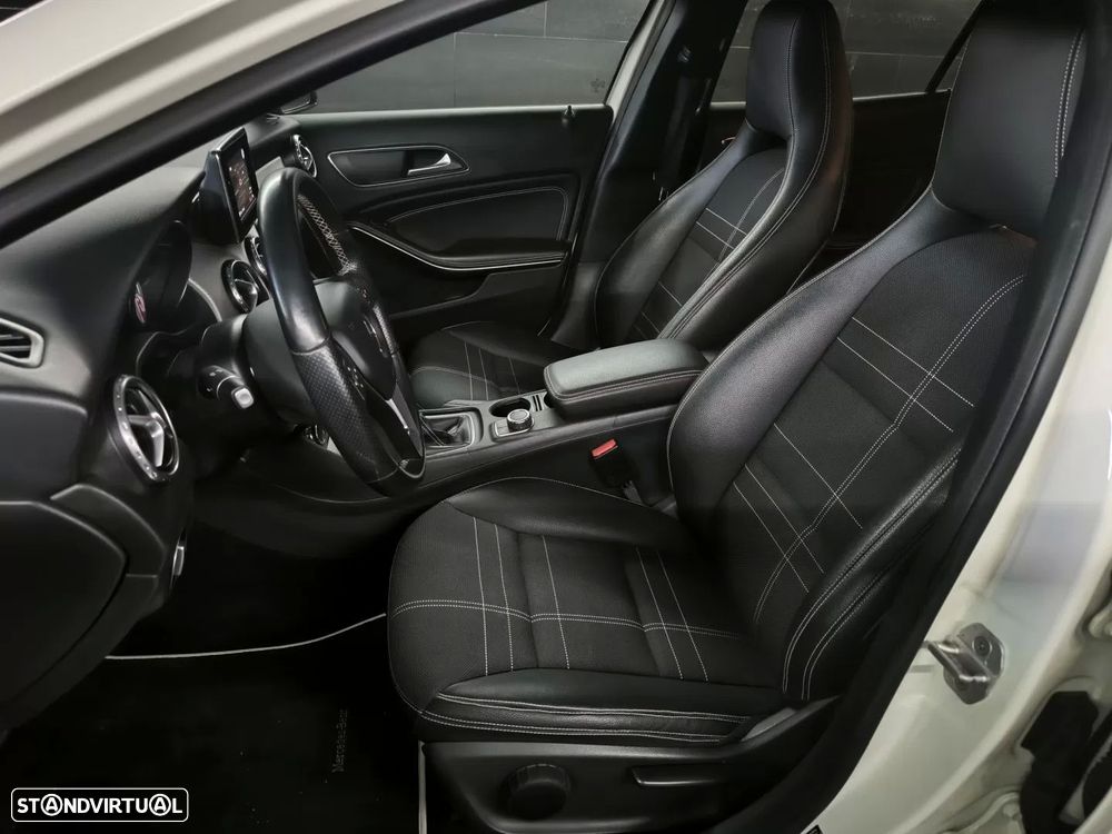 Mercedes-Benz GLA 180 CDI Urban - 17