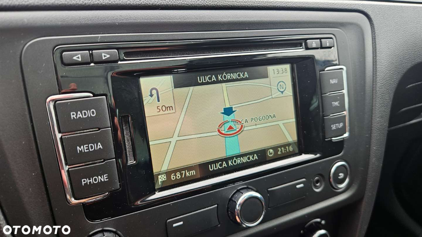 Skoda RAPID Spaceback 1.4 TSI DSG Edition - 34