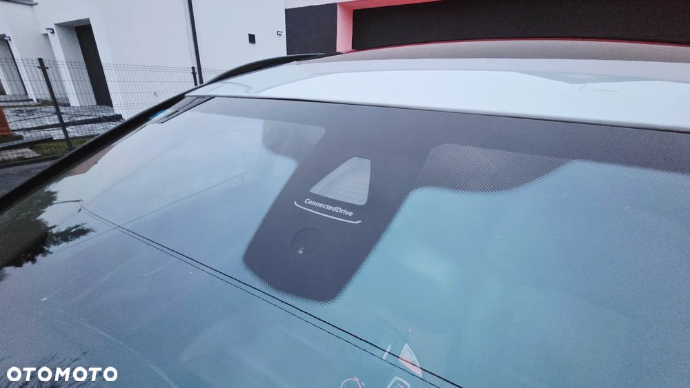 BMW Seria 5 525d xDrive - 33