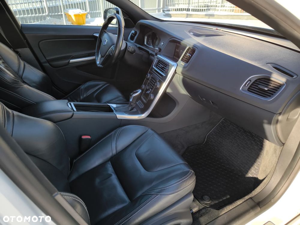 Volvo V60 - 18