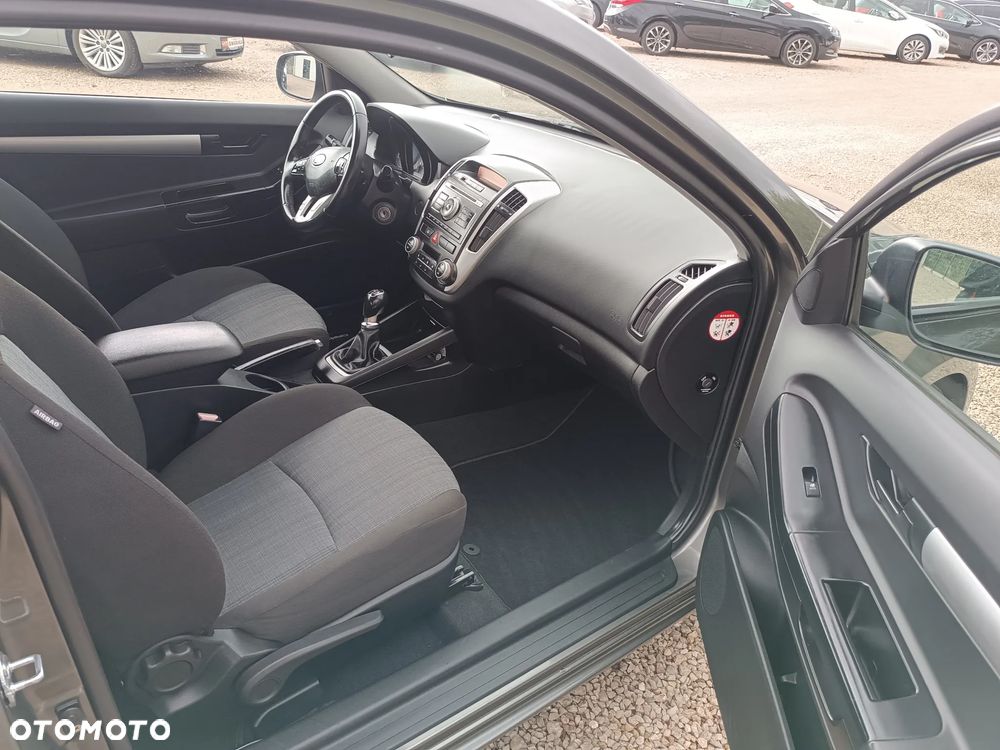 Kia ProCeed 1.6 Crdi Comfort - 26