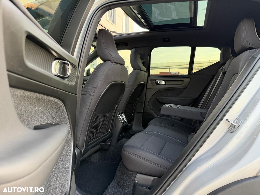VOLVO XC40 2022 — imagine 12