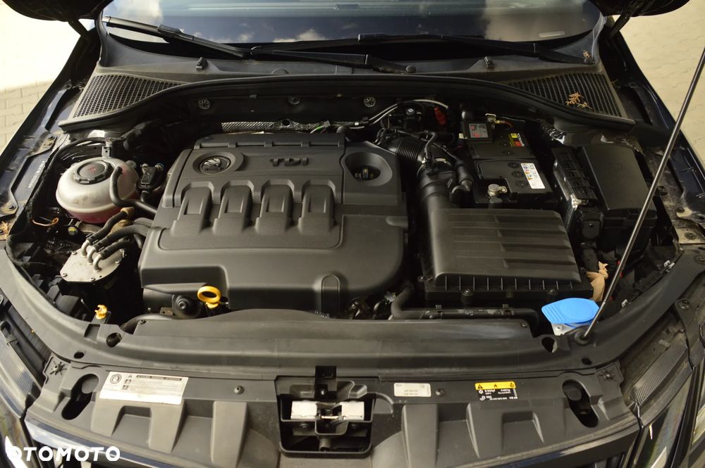 Skoda Octavia 2.0 TDI (Green tec) 4x4 DSG RS - 4