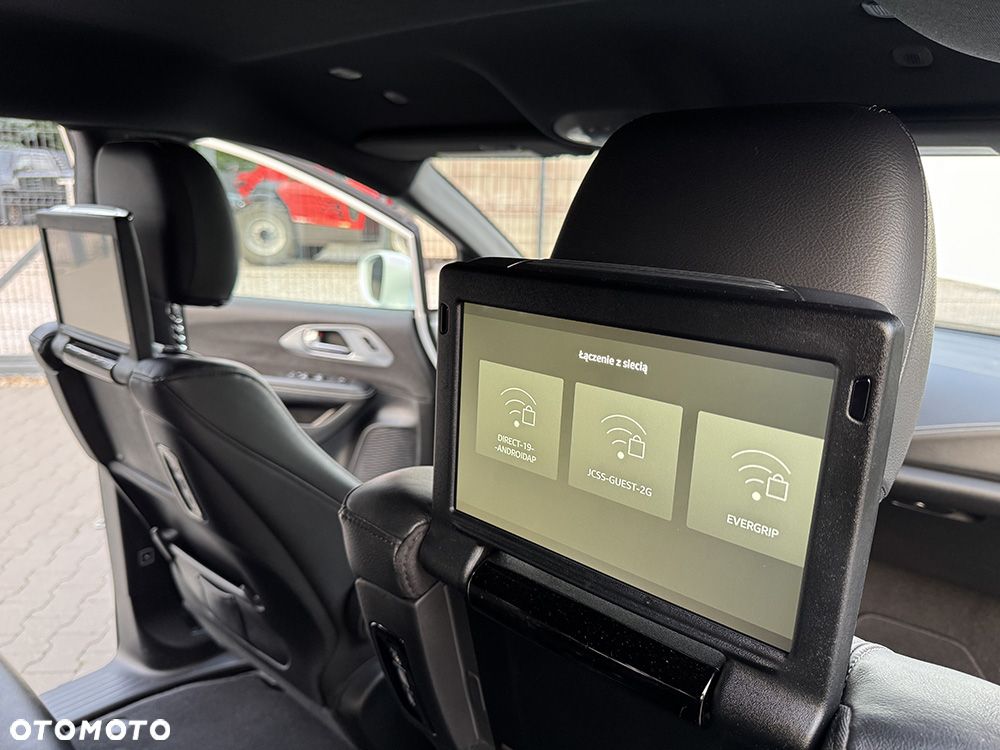 Chrysler Pacifica - 37