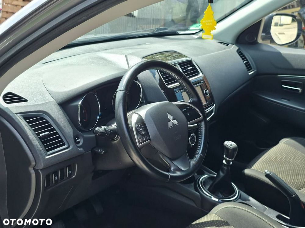 Mitsubishi ASX - 8