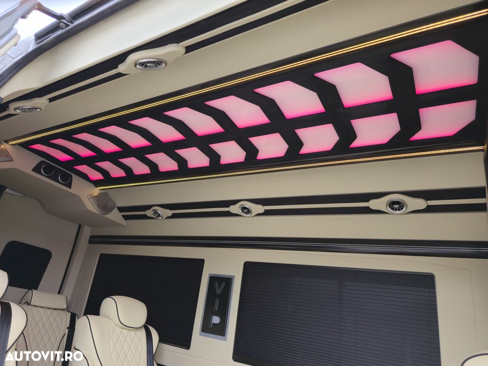 Mercedes-Benz Sprinter - 24