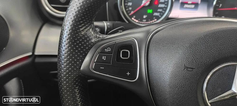 Mercedes-Benz E 220 d Avantgarde - 39