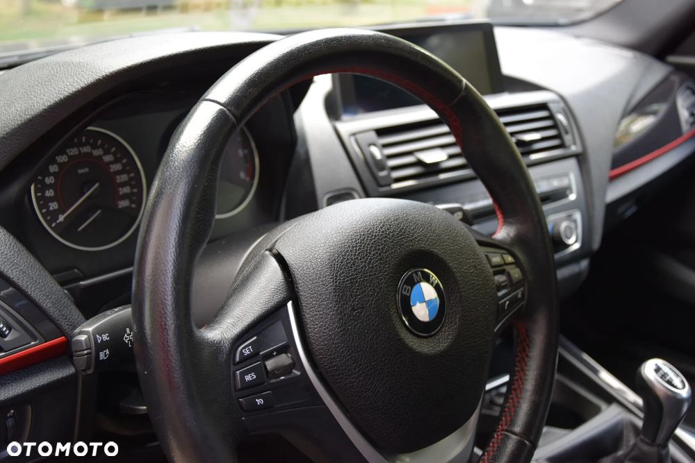 BMW Seria 1 118d DPF Edition Sport - 32