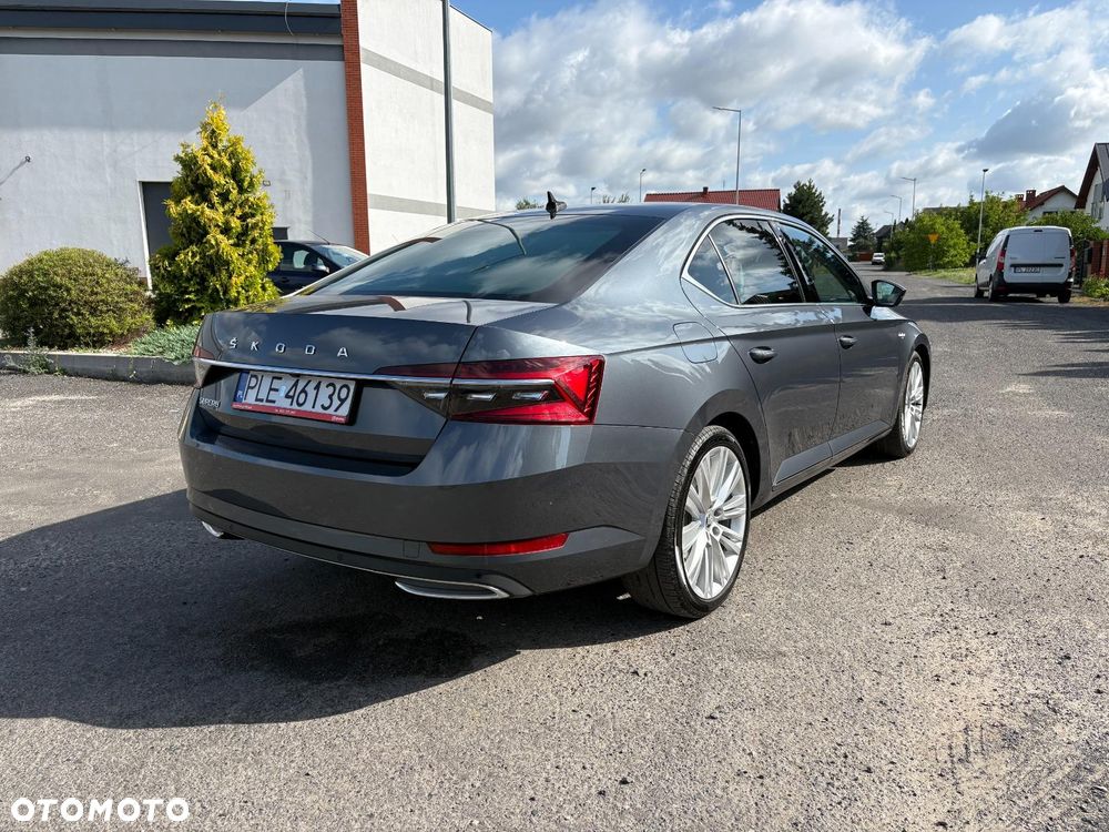 Skoda Superb 2.0 TDI L&K DSG - 5