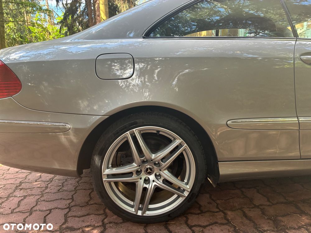 Mercedes-Benz CLK - 17