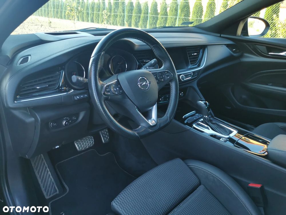 Opel Insignia - 18