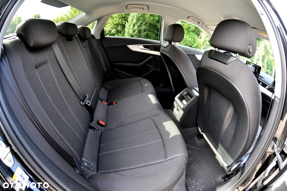 Audi A4 Limousine 35 TFSI mHEV Advanced S tronic - 23
