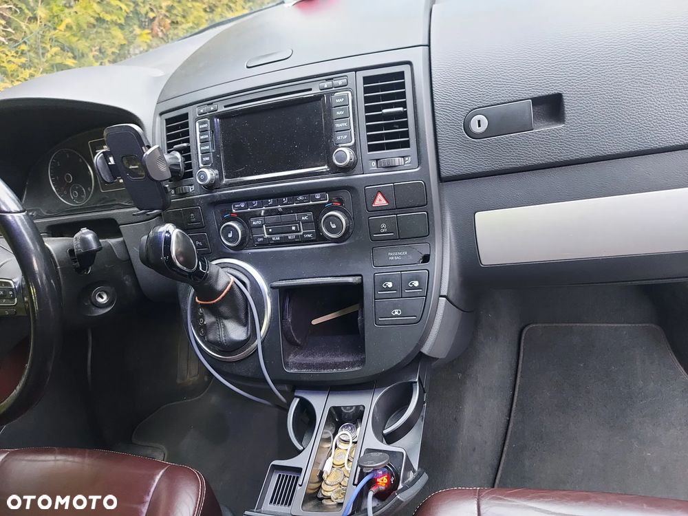 Volkswagen Multivan - 4