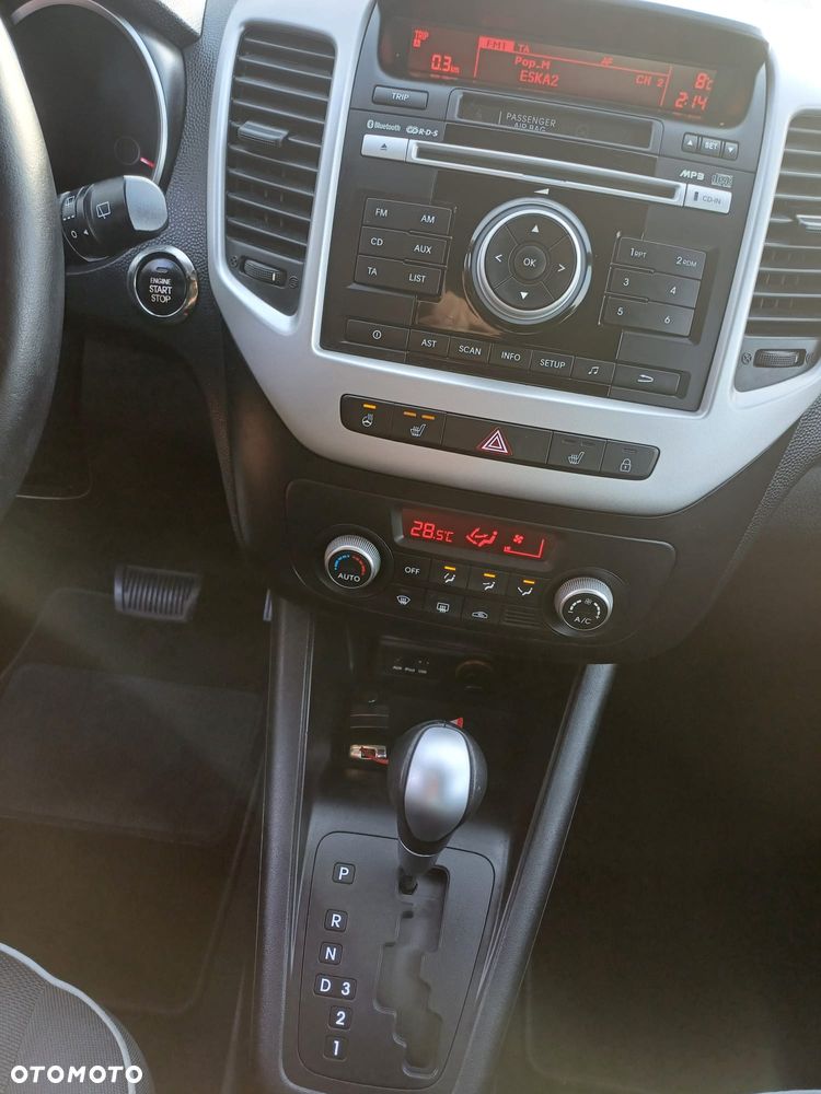 Kia Venga 1.6 L - 6
