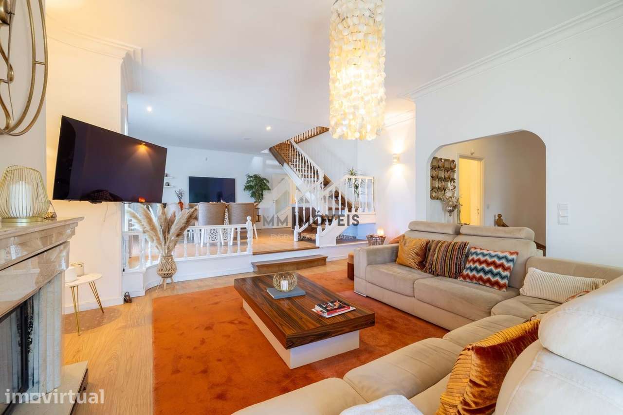 Moradia T5 | Lote 1.620m² | Piscina | Jardim | Três Garagens - Grande imagem: 5/60