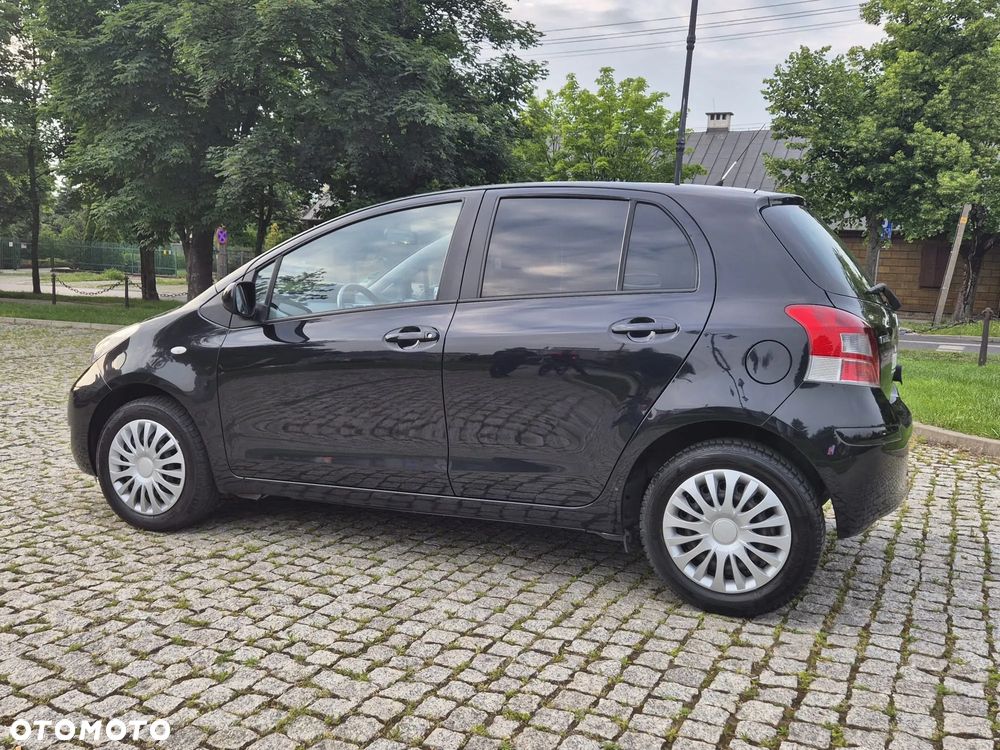 Toyota Yaris 1.33 VVT-i Cool - 11