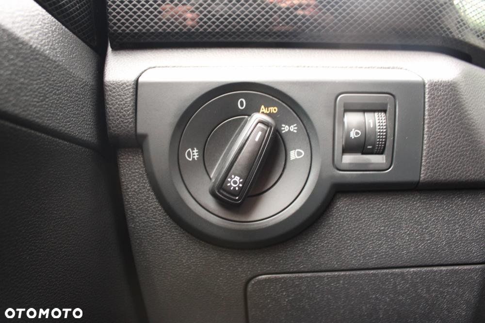 Volkswagen T-Cross - 12