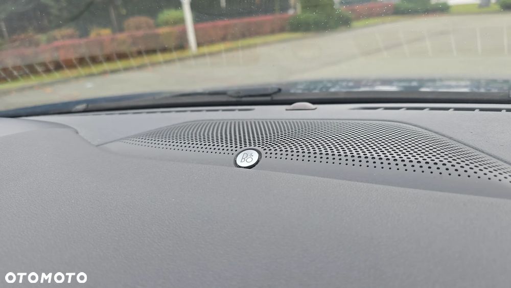 Ford Kuga 2.0 EcoBlue 4x4 ST-LINE X - 13