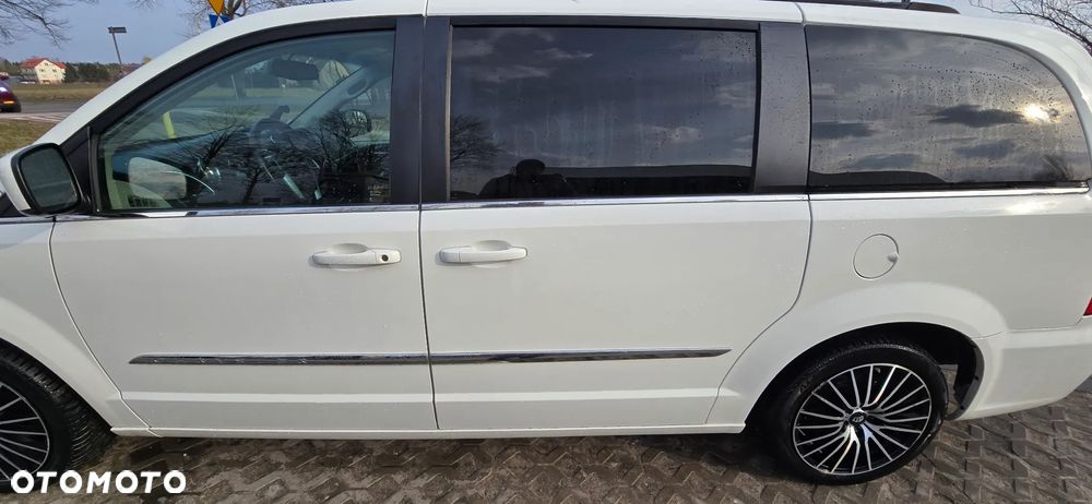 Chrysler Town & Country 3.6 Touring - 6